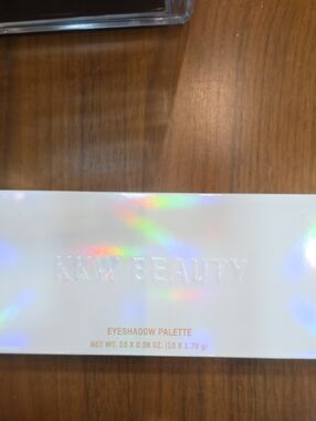 KKW Beauty Holographic Eyeshadow Palette - White Iridescent